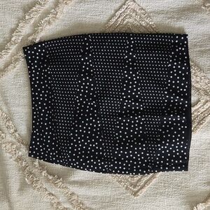 White House Black Market skirt✨️Moving end of January 2025!Must go✨